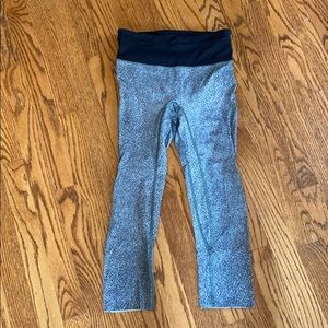 Lululemon patterned capris